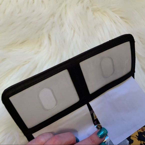 Vera Bradley Ultimate Wristlet - Painted Feathers - Picture 8 of 12